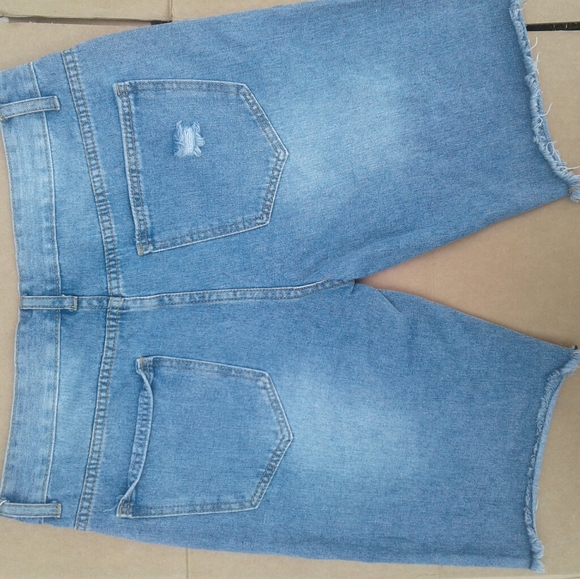 Tough Love size 32 stylish jean shorts - Picture 7 of 13